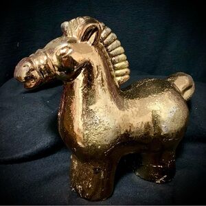 🔥HEAVY Cast Concrete Horse Sculpture – Gold Finish – 6+ LB Statement Piece